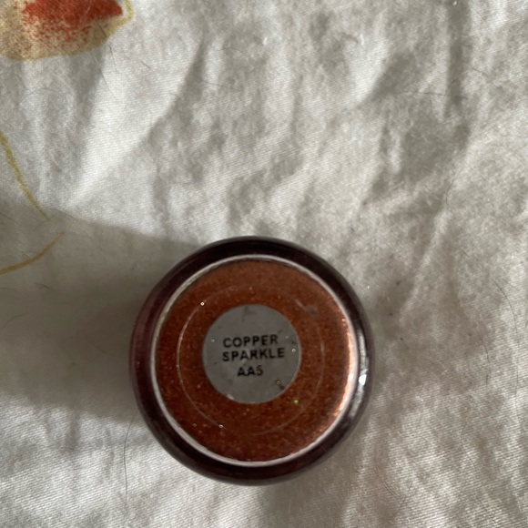 MAC Pigment in Copper Sparkle - Picture 2 of 3